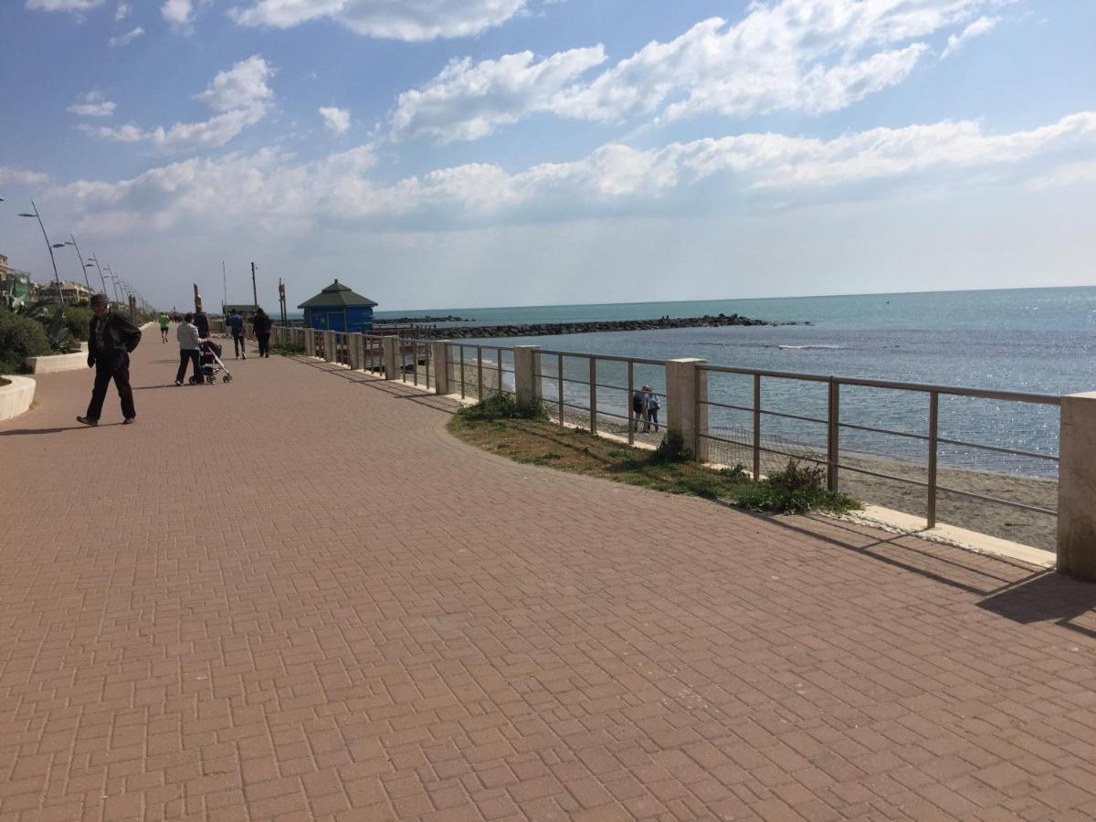 Front Sea Luxury Lejlighed Lido di Ostia Eksteriør billede