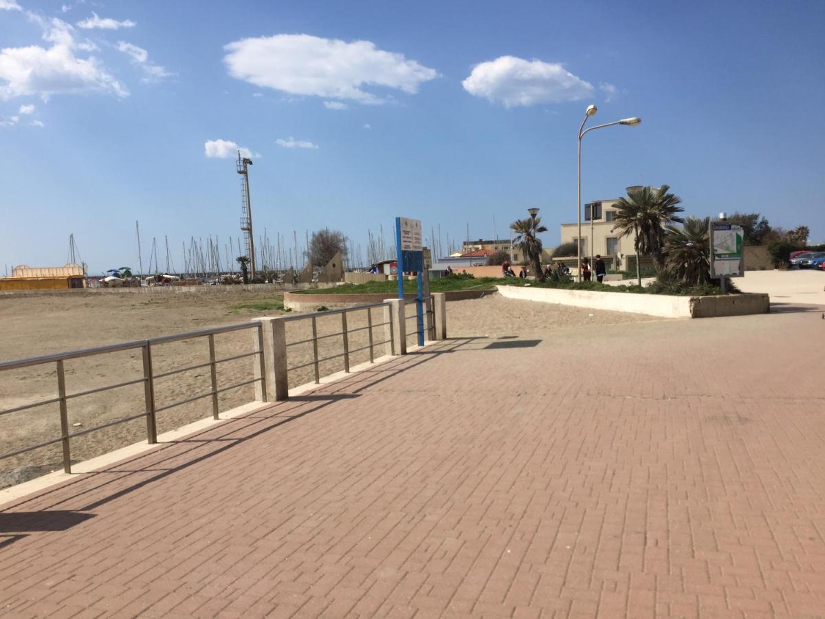 Front Sea Luxury Lejlighed Lido di Ostia Eksteriør billede