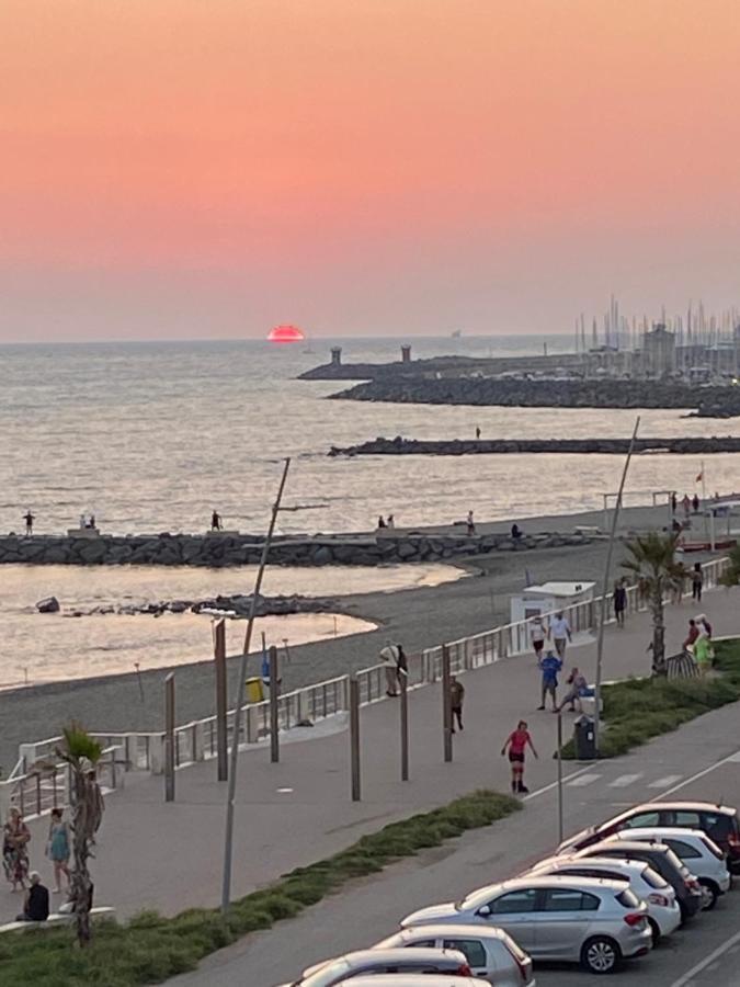 Front Sea Luxury Lejlighed Lido di Ostia Eksteriør billede
