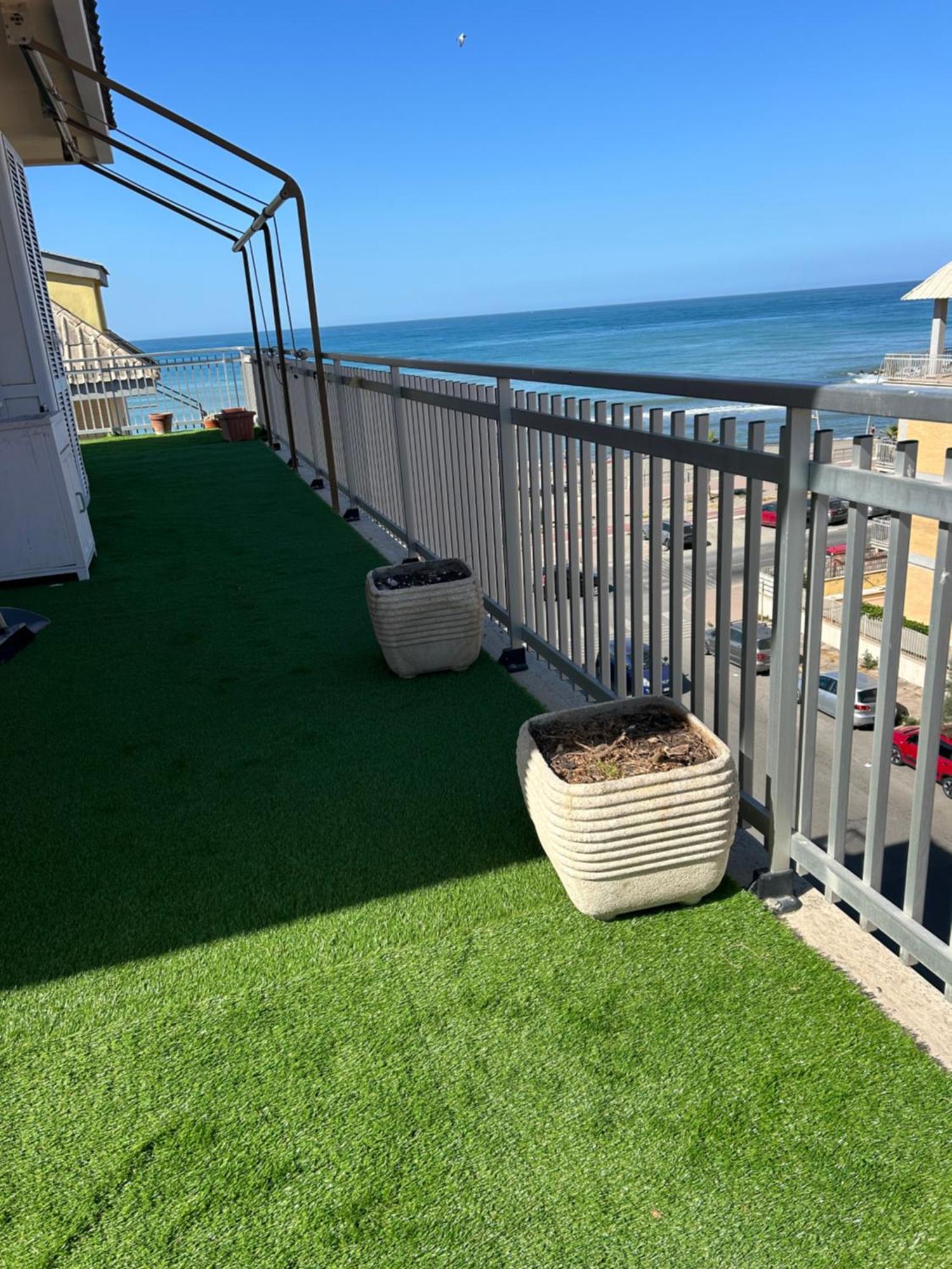 Front Sea Luxury Lejlighed Lido di Ostia Eksteriør billede