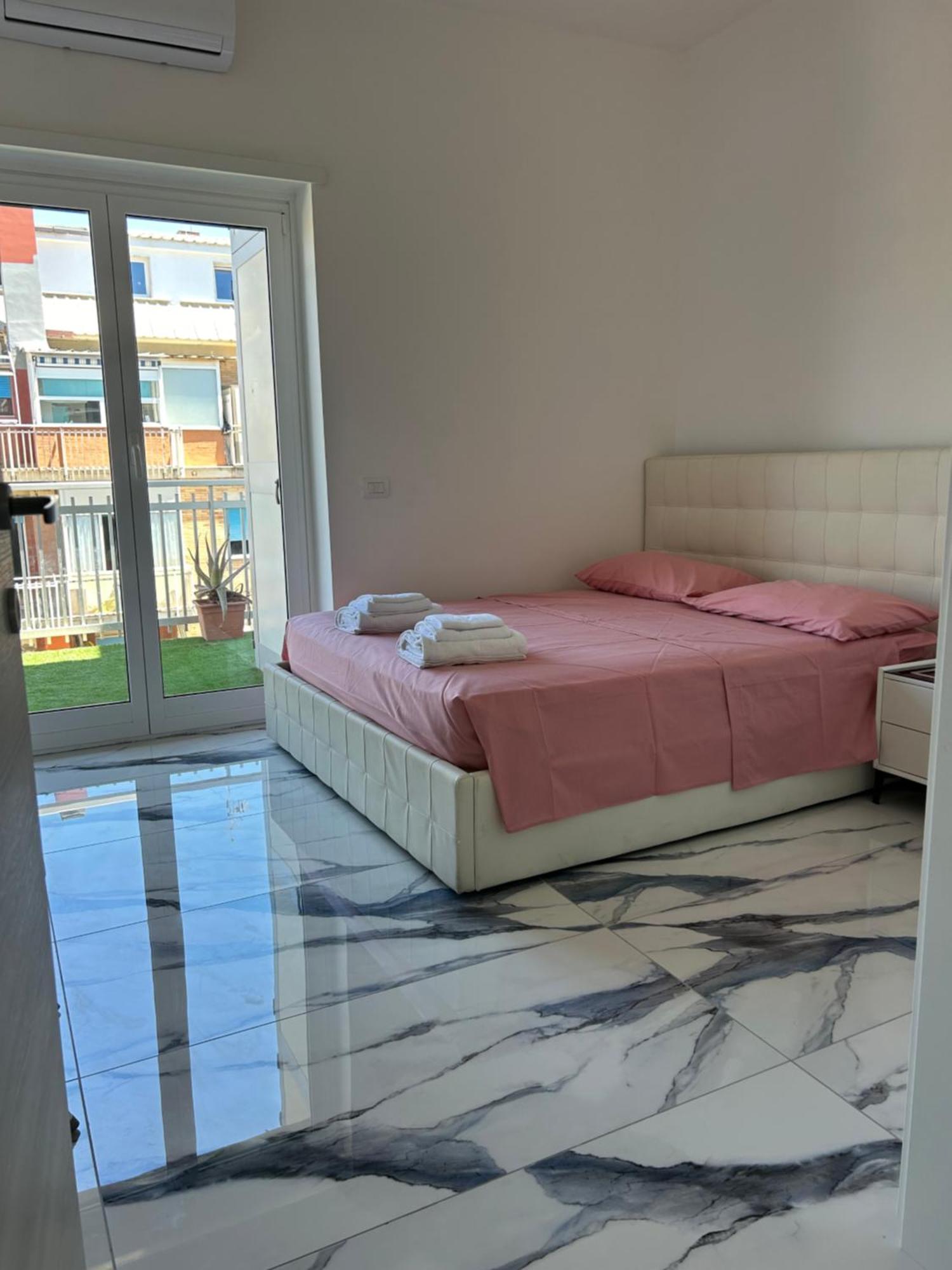 Front Sea Luxury Lejlighed Lido di Ostia Eksteriør billede