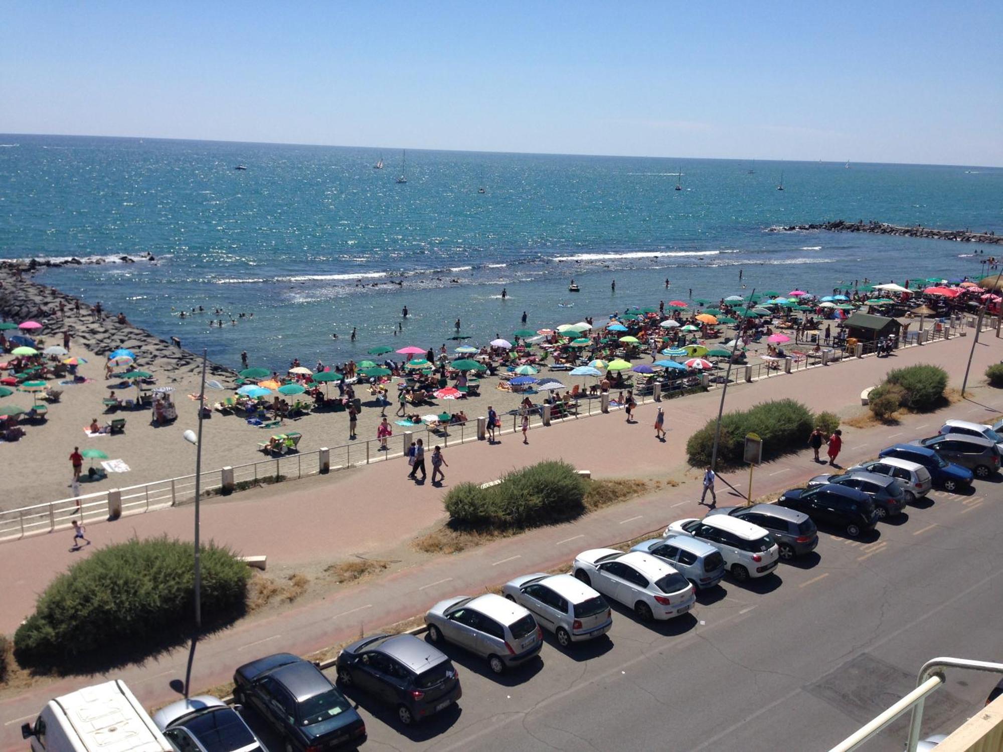 Front Sea Luxury Lejlighed Lido di Ostia Eksteriør billede